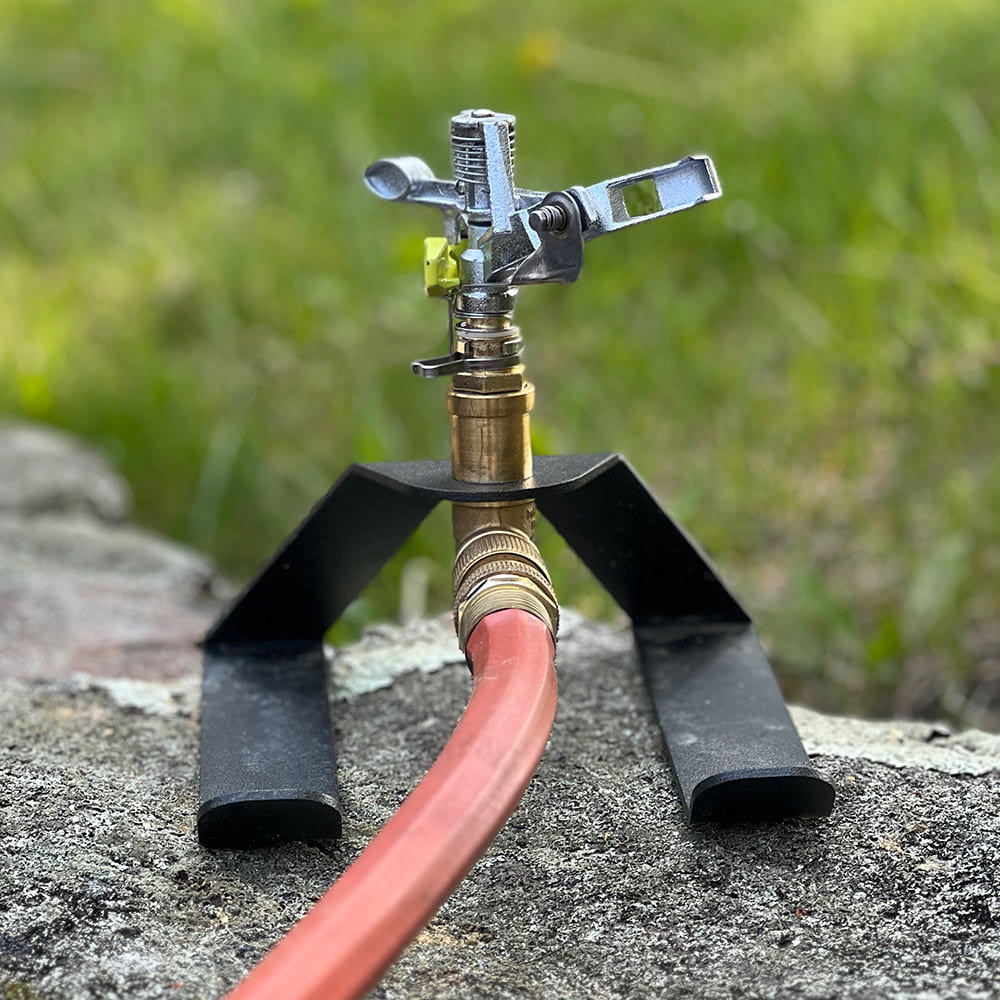 Italian-Made Wide-Area Sprinkler with Metal Sled