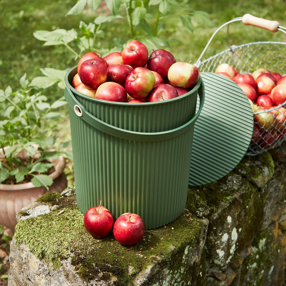 Modern Japanese Garden Bucket