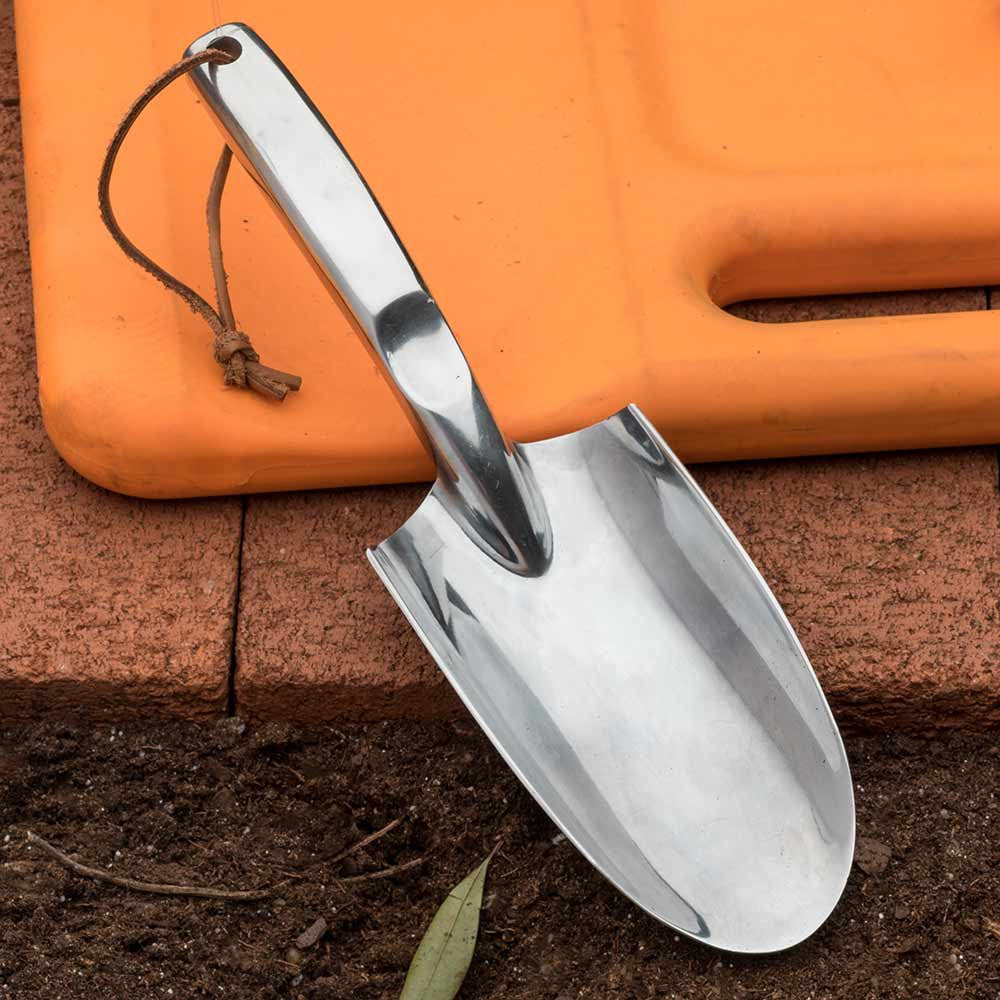 Polished Cast-Aluminum Trowel & Cultivator Set