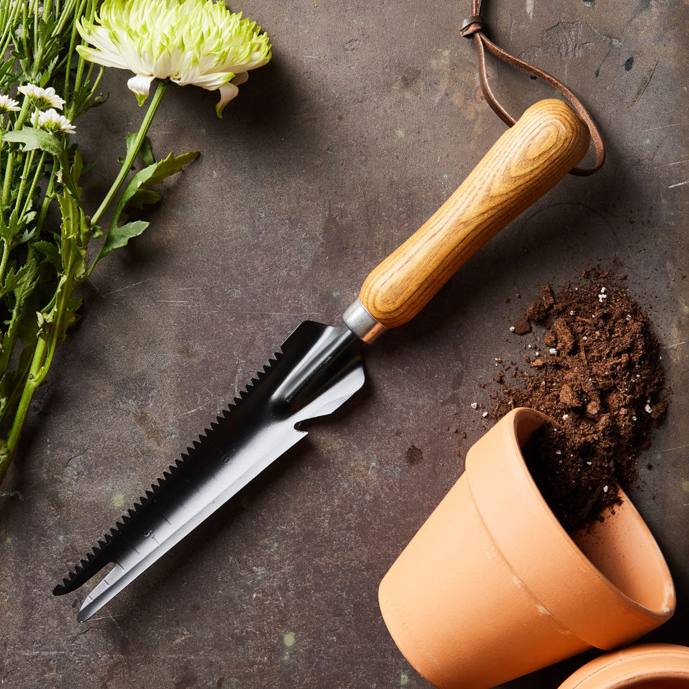 4-in-1 Trowel & Weeder