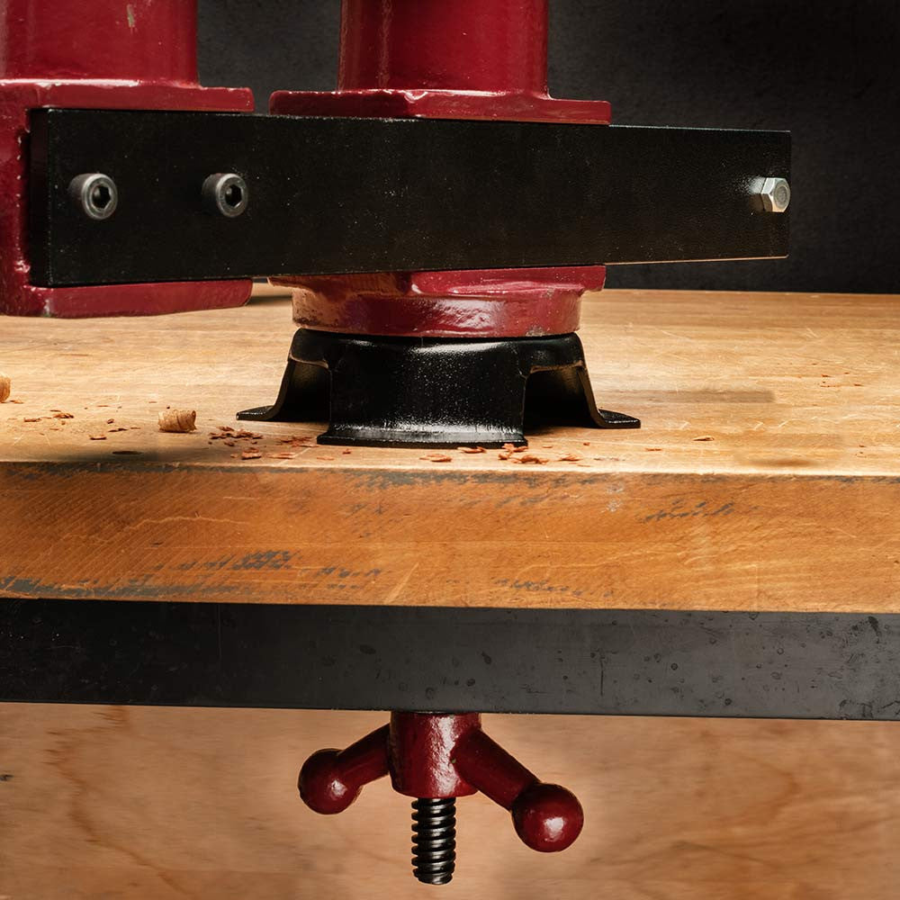 Exceptionally Flexible Workbench Vise