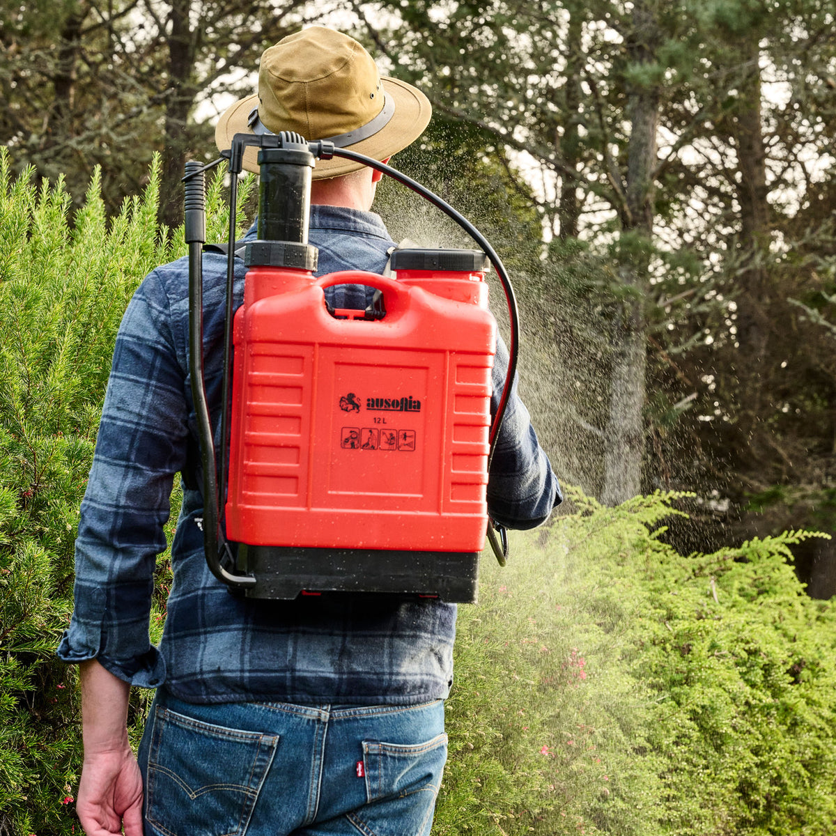 best backpack garden sprayer 12-Liter Backpack Garden Sprayer