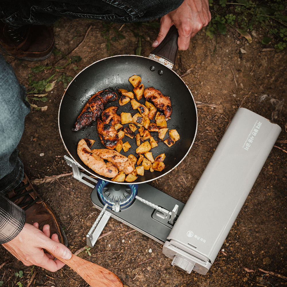 Ingenious Compact Camping Stove
