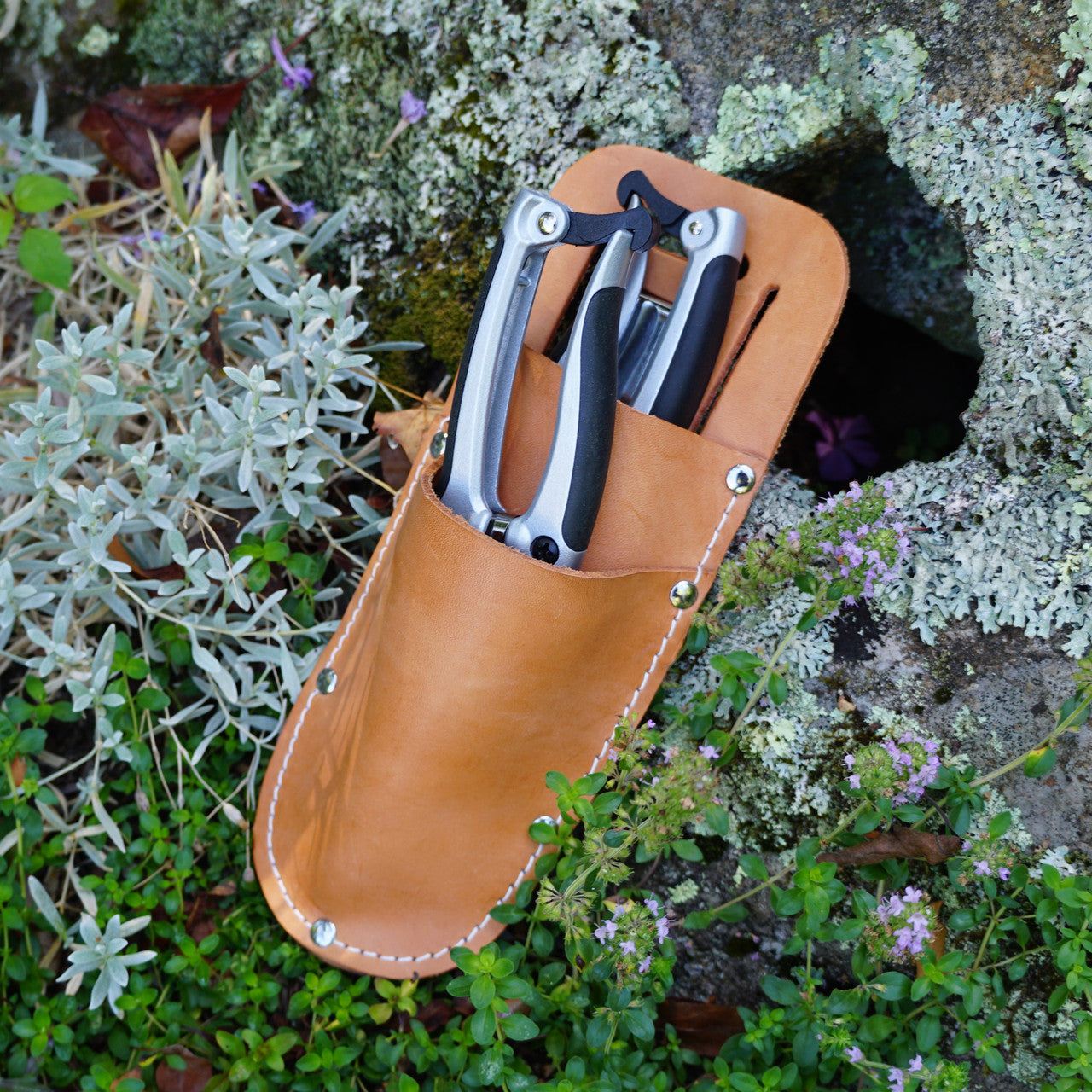 Bypass & Flower Pruner Set with Leather Sheath