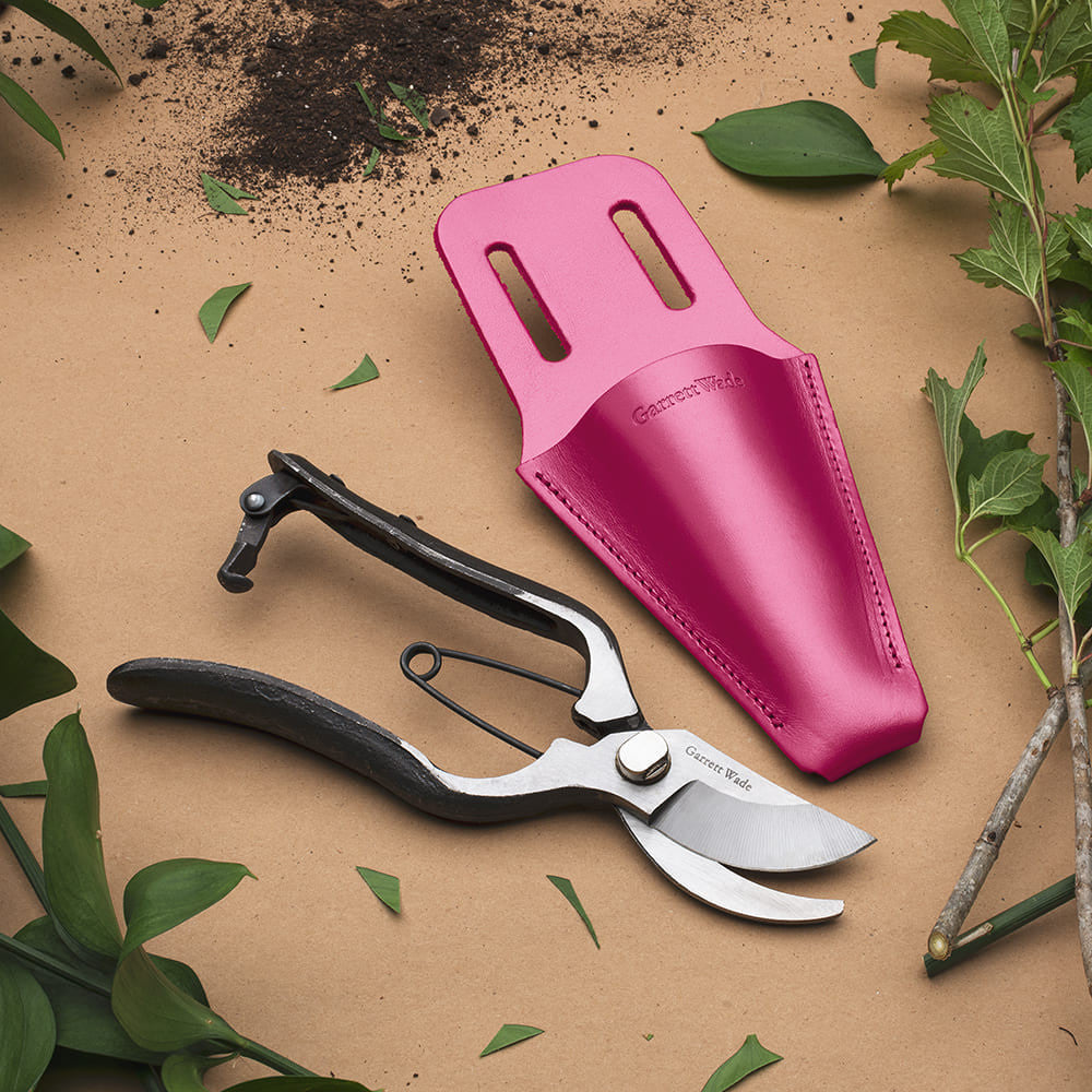 Hand Forged Carbon Steel Pruner with Pink Leather Sheath