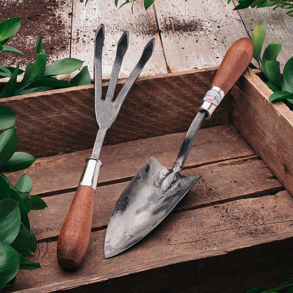 long handled garden trowel and fork Red Pig 2-Piece Gardening Set