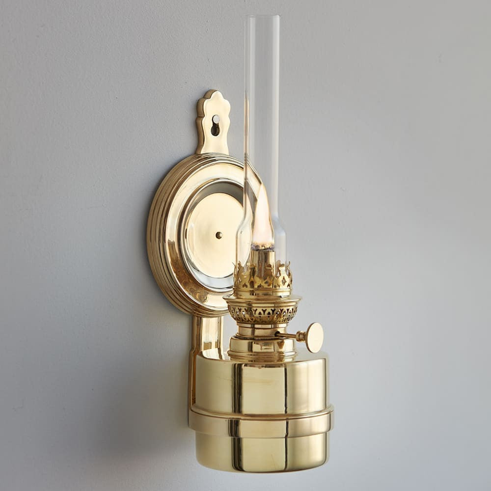 Extra Bright Oil Lamp with Wall Hanger & Smoke Stopper