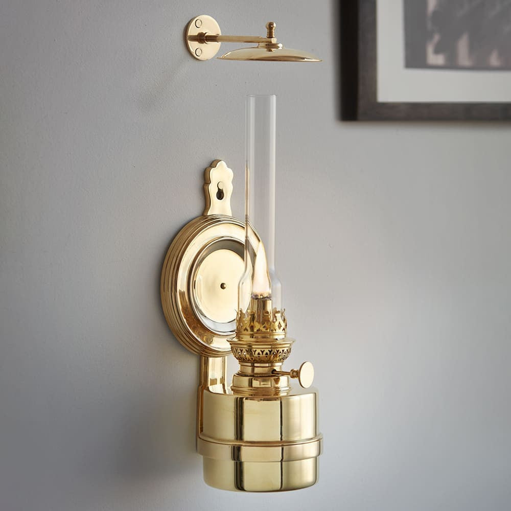 Extra Bright Oil Lamp with Wall Hanger & Smoke Stopper
