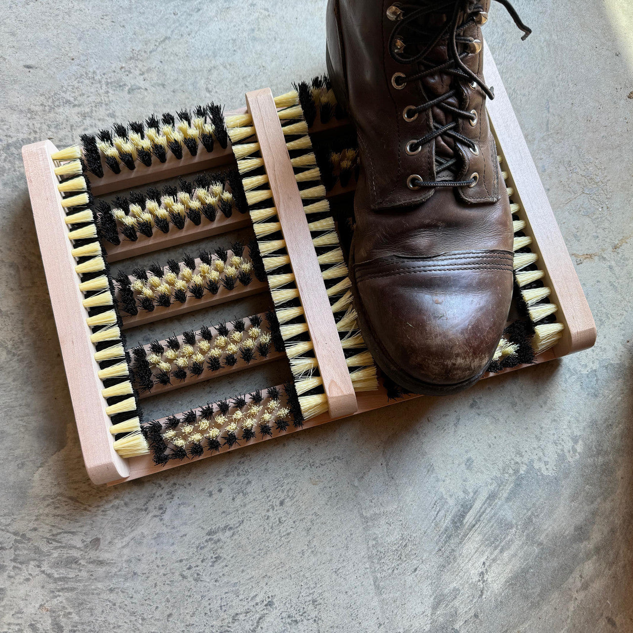 Boot and Shoe Scrubbing Mat