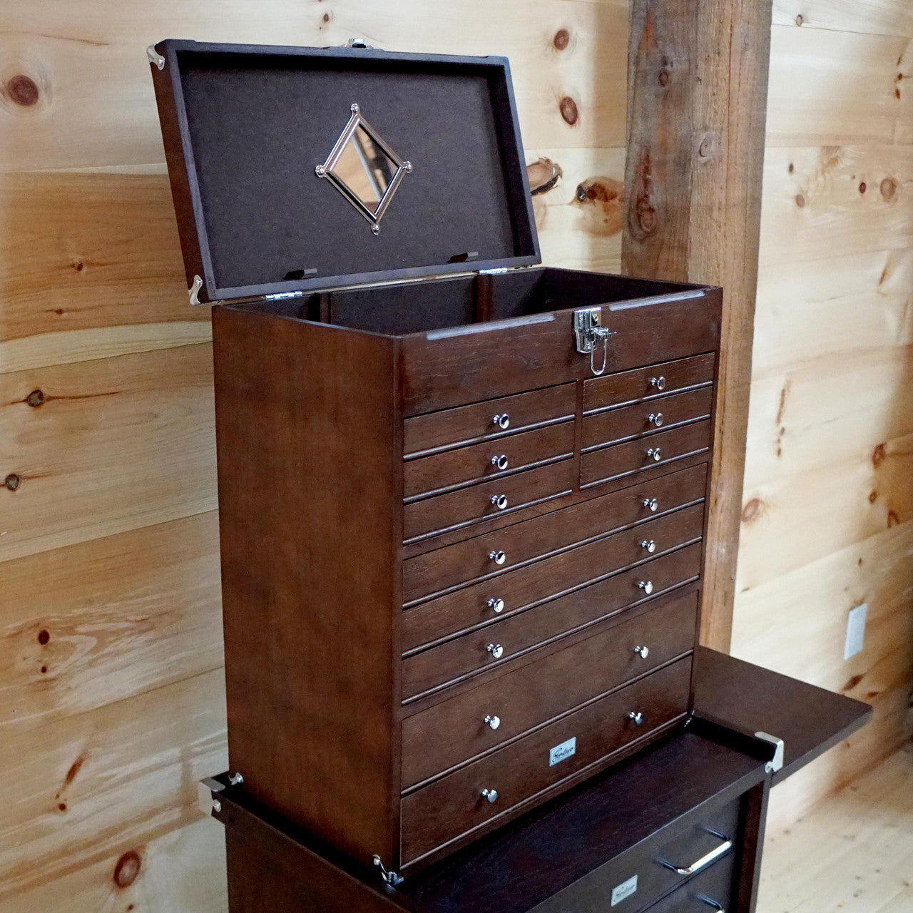 Gerstner International Dark Oak "Solutions" Chest